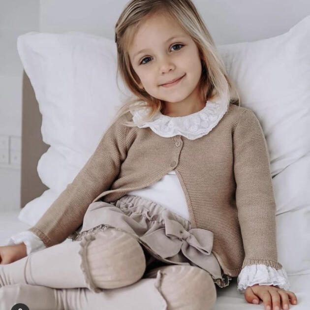 Dievčenské podkolienky s čipkovým lemovaním Cóndor pieskové | Welcomebaby.sk