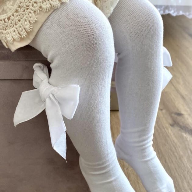 Hladké pančuchy s veľkou velvet mašľou Cóndor biele | Welcomebaby.sk