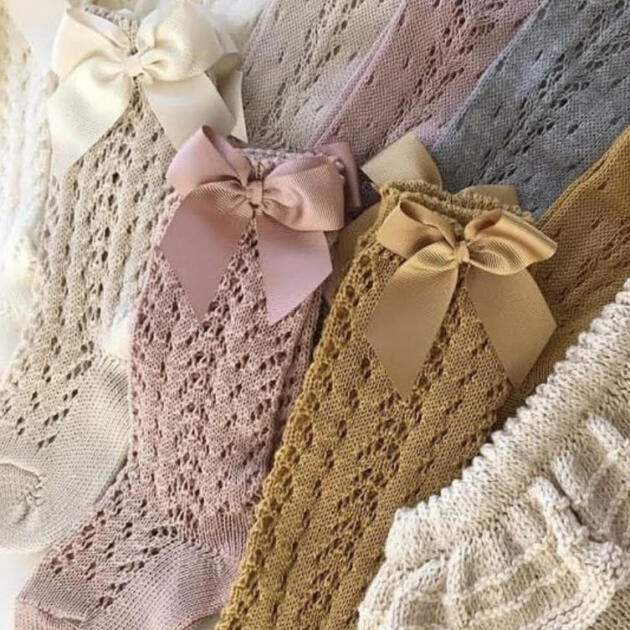 Háčkované podkolienky s mašľou Cóndor pale pink staroružové tmavšie pale pink | Welcomebaby.sk