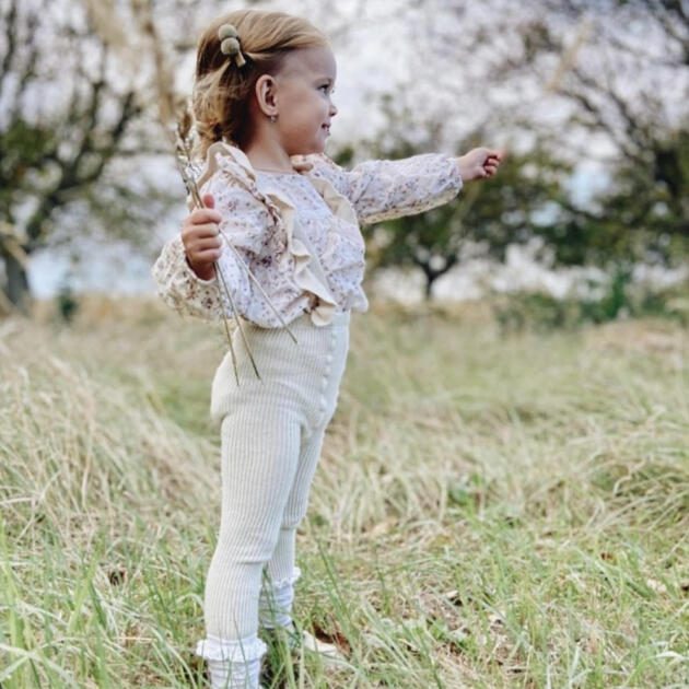 CÓNDOR Pančuchy na traky s volánom krémové bez nožičiek Flounced Suspender Cotton Leggings cream 2401 | Welcomebaby.sk