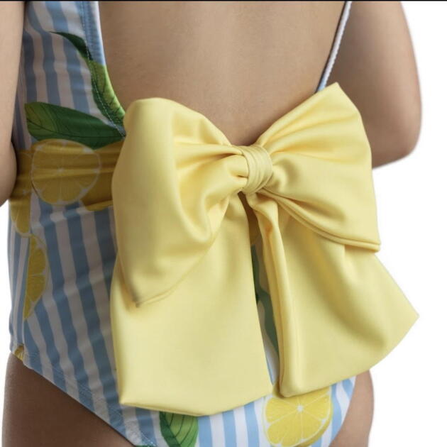 MEIA PATA PRASLIN Plavky s veľkou mašľou a volánovými rukávmi Swimsuit Lemons 006SS23 | Welcomebaby.sk