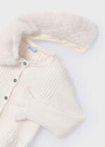 MAYORAL Dievčenský rebrovaný sveter s kožušinovým golierom krémový Cardigan cream 4362 | Welcomebaby.sk